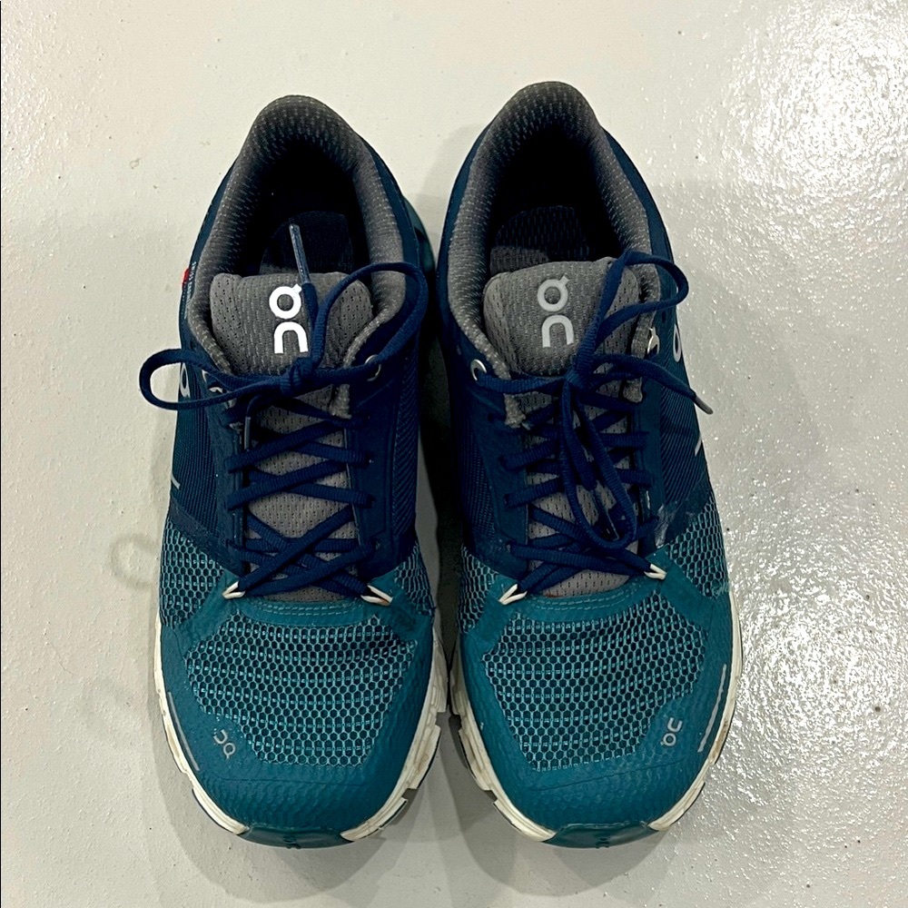 On Running Athletic Shoes in Teal and Dark Gray